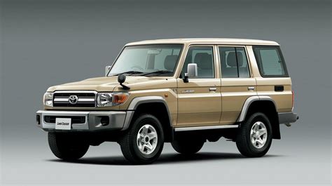 toyota land cruiser  review top speed