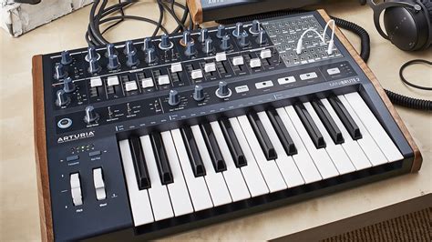 cheap synthesizers  affordable digital  analogue