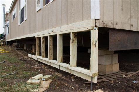 pallet wood mobile home skirting google search mobile home exteriors remodeling mobile