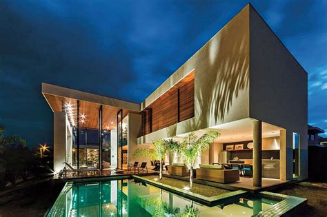 stunning brazilian home   spagnuolo architecture