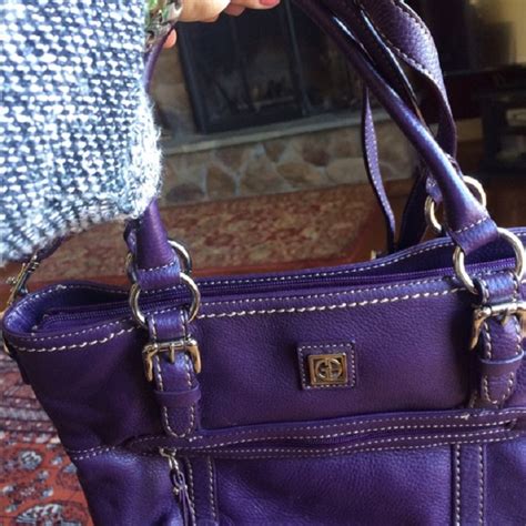 What Color Handbag Goes With Everything