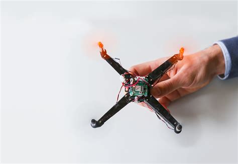 foldable mini drone launch   snap wired