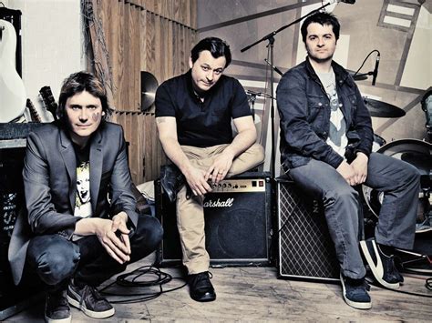 Manic Street Preachers A Design For Life As Outsiders The Independent