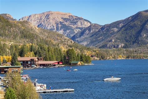 updated western cabin   blocks  grand lake evolve