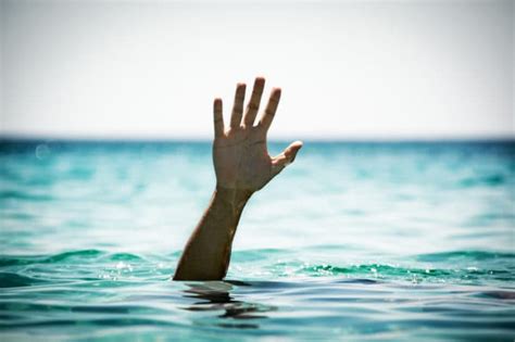 6 Ways To Stop Drowning In The “what Ifs” Of Recovery