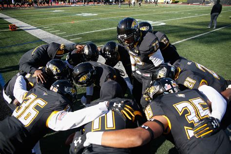 football huddle