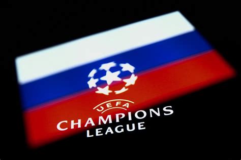 az uefa  koevetkezo szezonra  fenntartja az orosz csapatok kizarasat