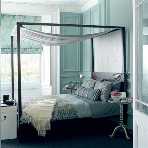 Romantic Flourish Charming Wall Decor Bedroom