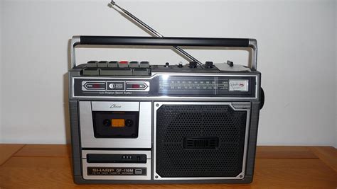 sharp gf  radio cassette recorder  boomboxes