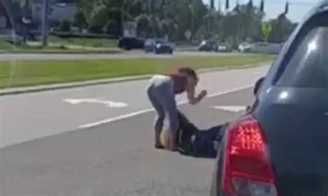 Woman And Her Stepmom Beat Female Driver Unconscious Daily Mail Online