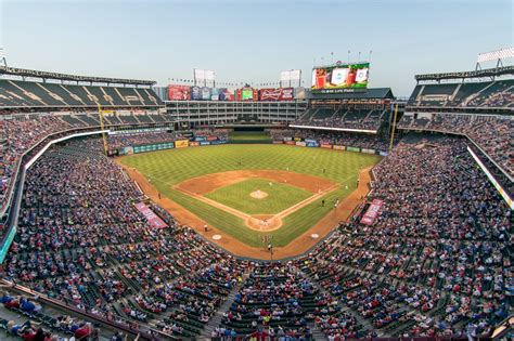 major league baseball stadium netting decrease injuries