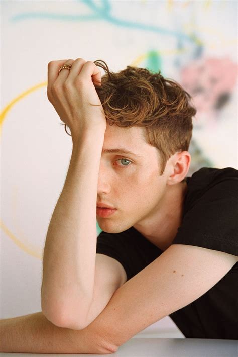 Troye Sivan’s Coming Of Age The New Yorker