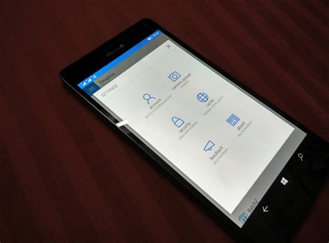 dropbox rolls  massive update   app  windows  pc  mobile