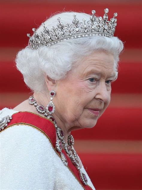 Monarchies Around The World Queen Elizabeth Queen