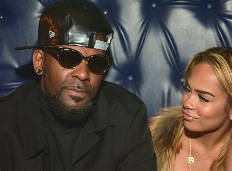 What A Sick F K Peed Piper R Kelly Accused Of Grooming