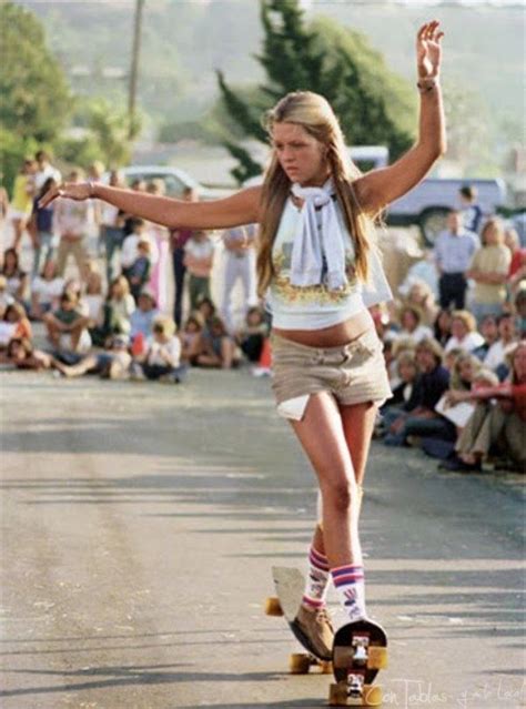 Fantastic Pictures Of Female Skateboarders From The 1970s