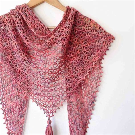 fictions  crochet pattern    skein shawl annie