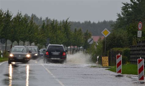 Überschwemmungen durch regen hochwasser in rostock und umgebung · juli