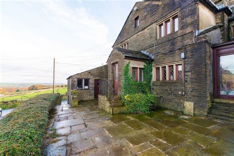 amazing yorkshire airbnb holiday cottage  inspired     novels   time