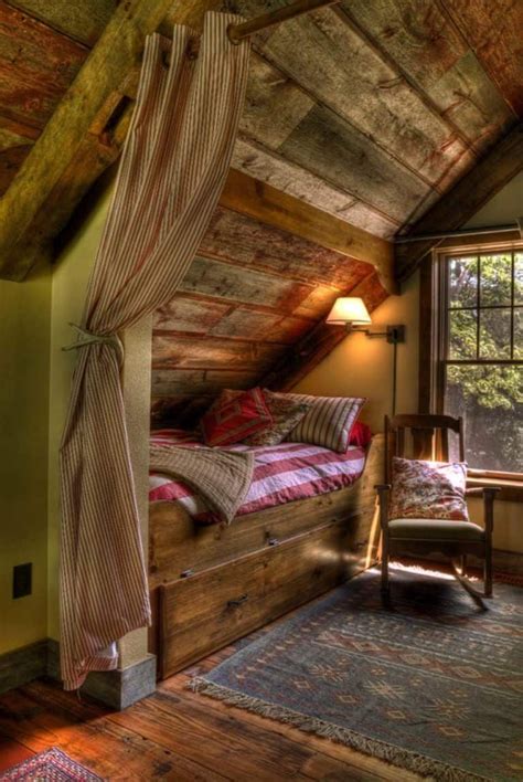 dreamy lakefront cabin exuding rustic charm  northern minnesota grenier rustique decoration