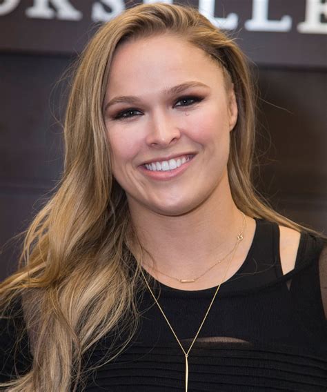 is ronda rousey sports illustrated s 2016 swimsuit issue cover girl