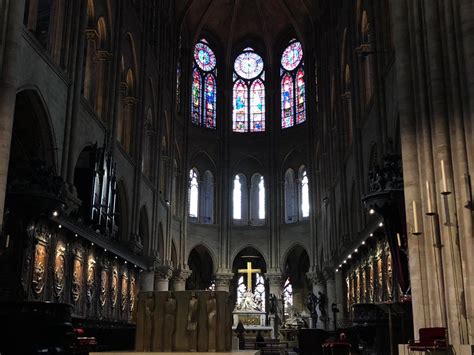 show  beautiful interior  paris historic notre dame cathedral