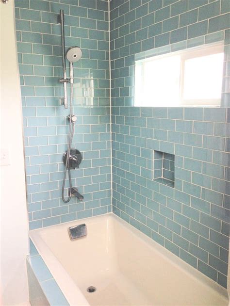 what bathroom tile to use to complement glass color tile in shower
