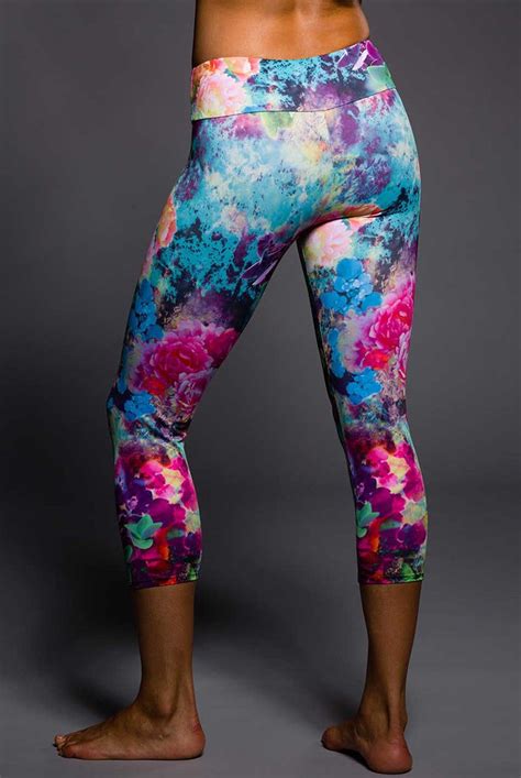 Get The New Hawaii Print In These Onzie Hot Yoga Capri