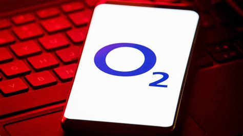 o2 mobile phone network down across the uk leaving users unable to make