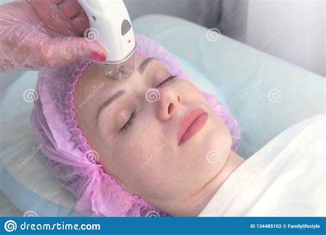 lymphatic drainage massage lpg apparatus process for face