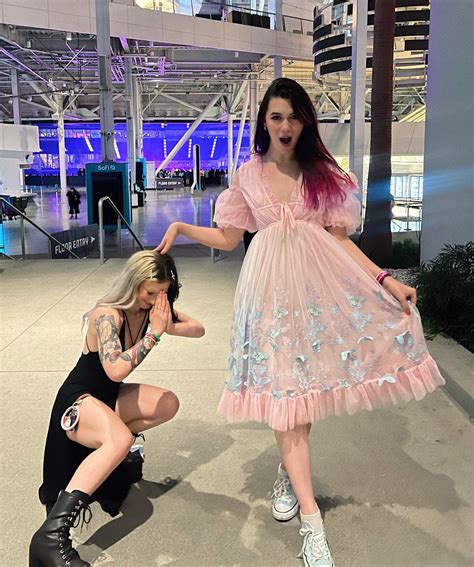 Jessie Paege On Twitter Pov Goth Mommy And Gay Fairy See Twice 💕🖤