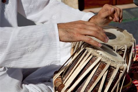 tamburi indiani tradizionali  tabla fotografia stock immagine  coltura strumentale