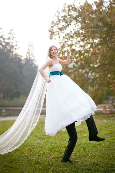 To Make Your Wedding Unforgettable 30 Super Fun Wedding Photo Ideas
