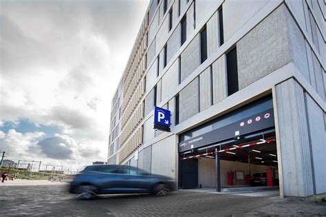 park opent energieneutrale parkeergarage  amsterdam vastgoedmarkt