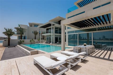 luxury tip villa  palm jumeirah dubai uae luxury houses