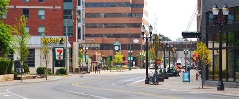 east lansing offers  dining district