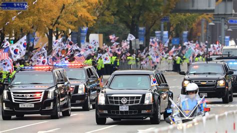 presidential motorcade   full display  trump tours asia