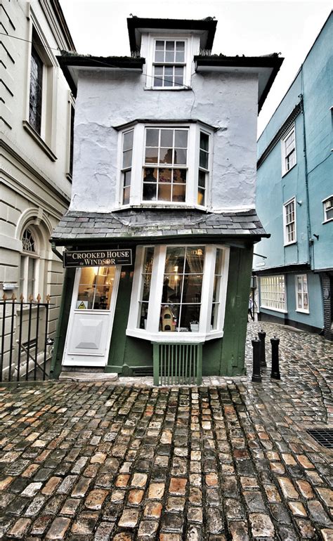 the crooked house of windsor playing in the world game