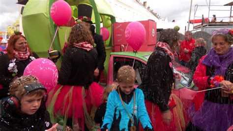 carnaval de tournai la pluie na pas arrete les carnavaleux