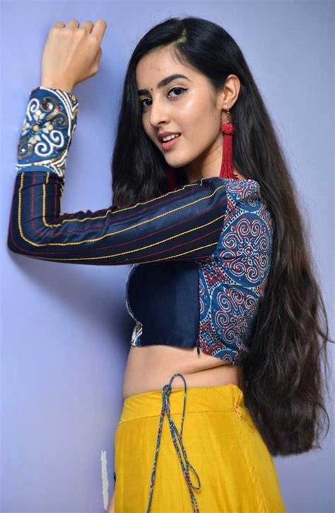 beautiful indian actress simrat kaur hip navel stills in blue lehenga