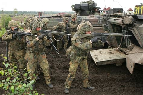 meet  powerful german  assault rifle  national interest