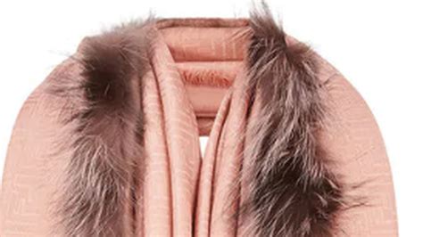 this scarf looks like a vagina which is fine i guess