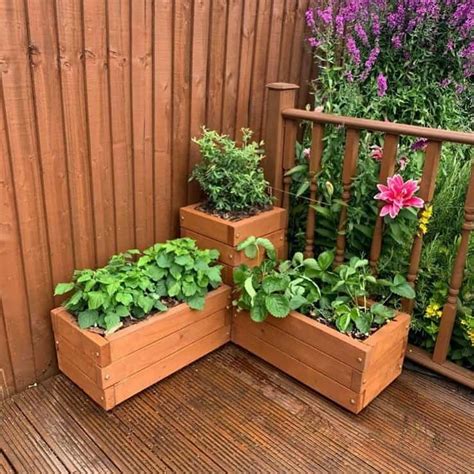 diy corner planter box tips ideas