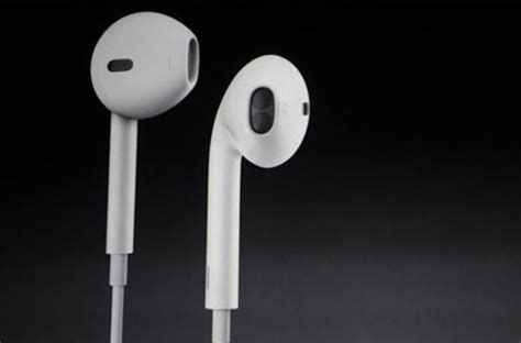 apple finally upgrades earbuds  earpods audiomelody