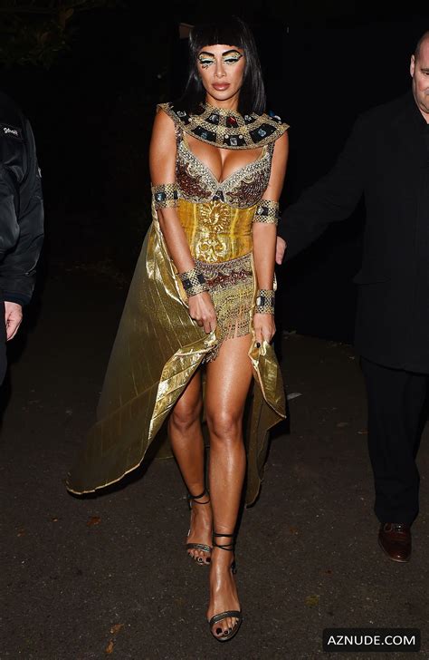 Nicole Scherzinger Shows Her Cleopatra Costume For