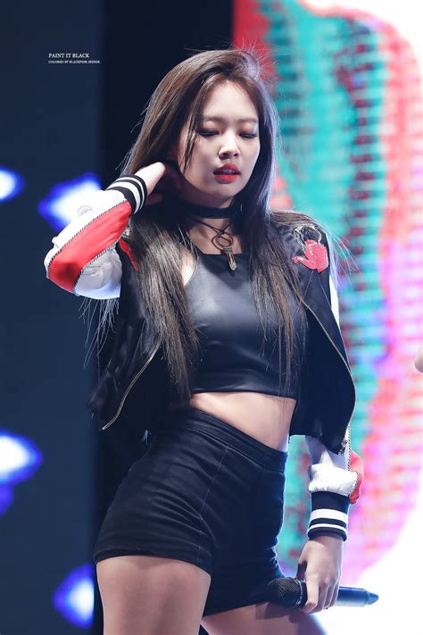 7 Pictures Of Blackpink Jennie’s Sexy New Stage Outfit