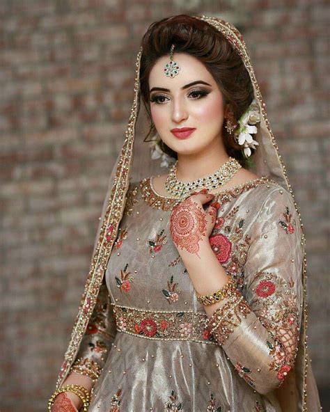 pin by vj on beautiful in 2019 pakistani bridal makeup