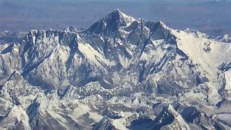 lovely aerial view  mt everest youtube