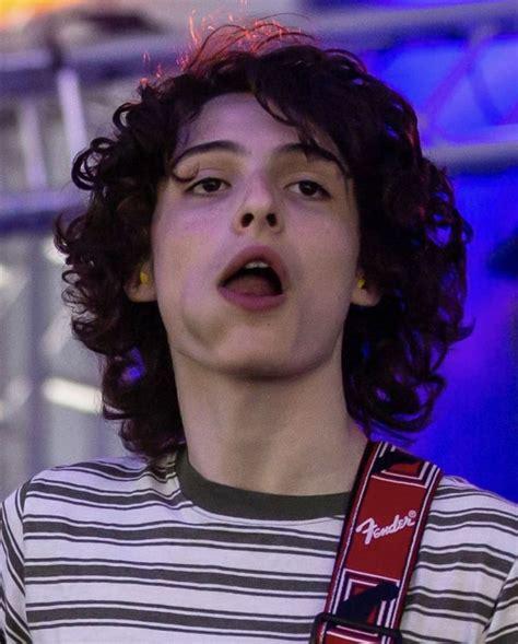 pin  lusi  finn wolfhard jack finn finn stranger  finn  human