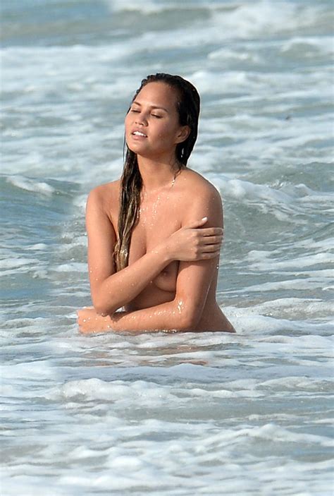 Chrissy Teigen Topless Photo Shooting At Miami Beach